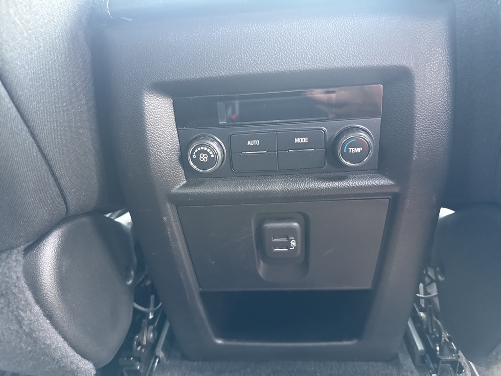 2022 Chevrolet Traverse Cloth photo 25