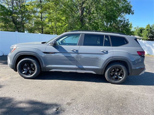 2025 Volkswagen Atlas Peak Edition SE photo 20
