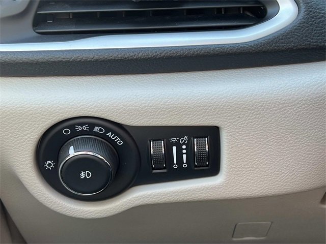 2022 Chrysler Pacifica Hybrid Touring L photo 25