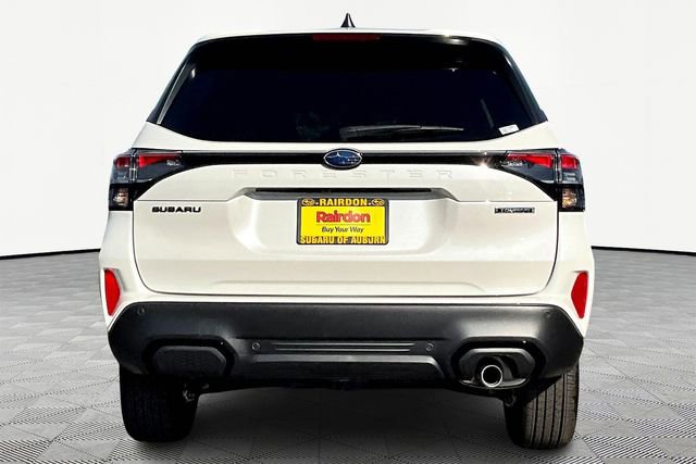 2025 Subaru Forester Touring photo 4