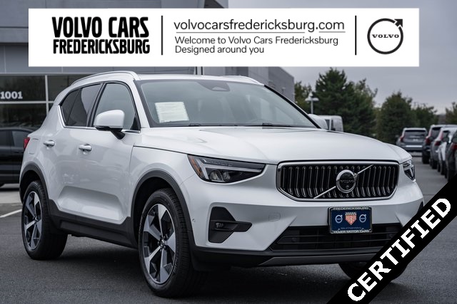2025 Volvo XC40 Plus's photo