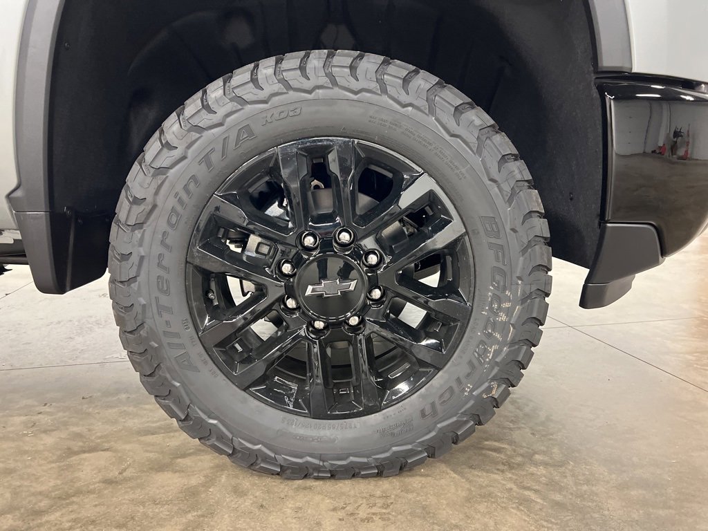 2026 Chevrolet Silverado 2500HD LT photo 15