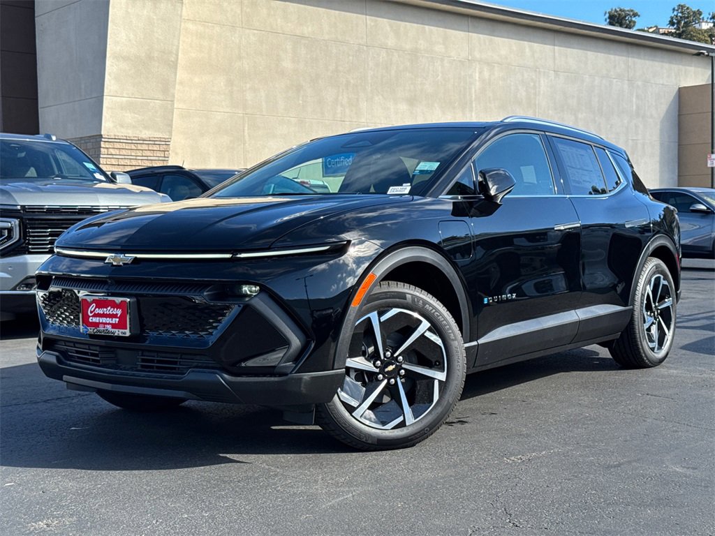 2026 Chevrolet Equinox EV 1LT photo 2
