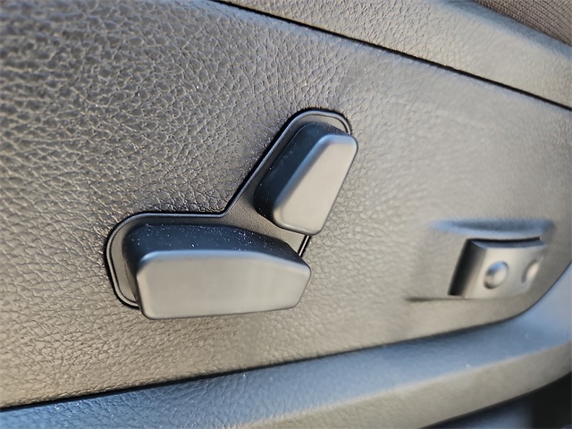 2025 Ram 2500 Big Horn photo 14