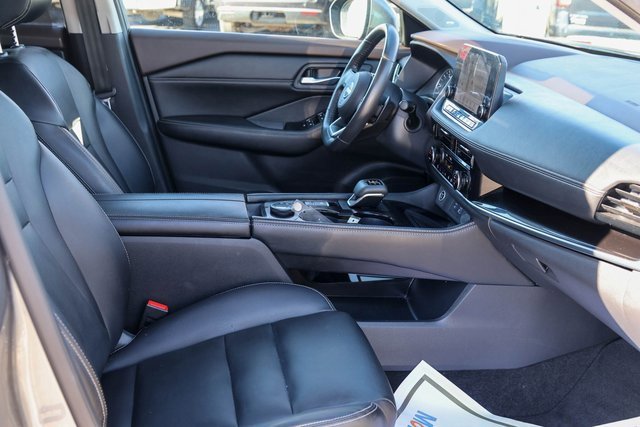 Used 2023 Gray Nissan SL image 19