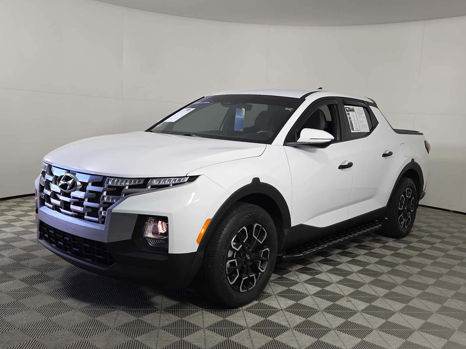 2022 Hyundai Santa Cruz SEL photo 2