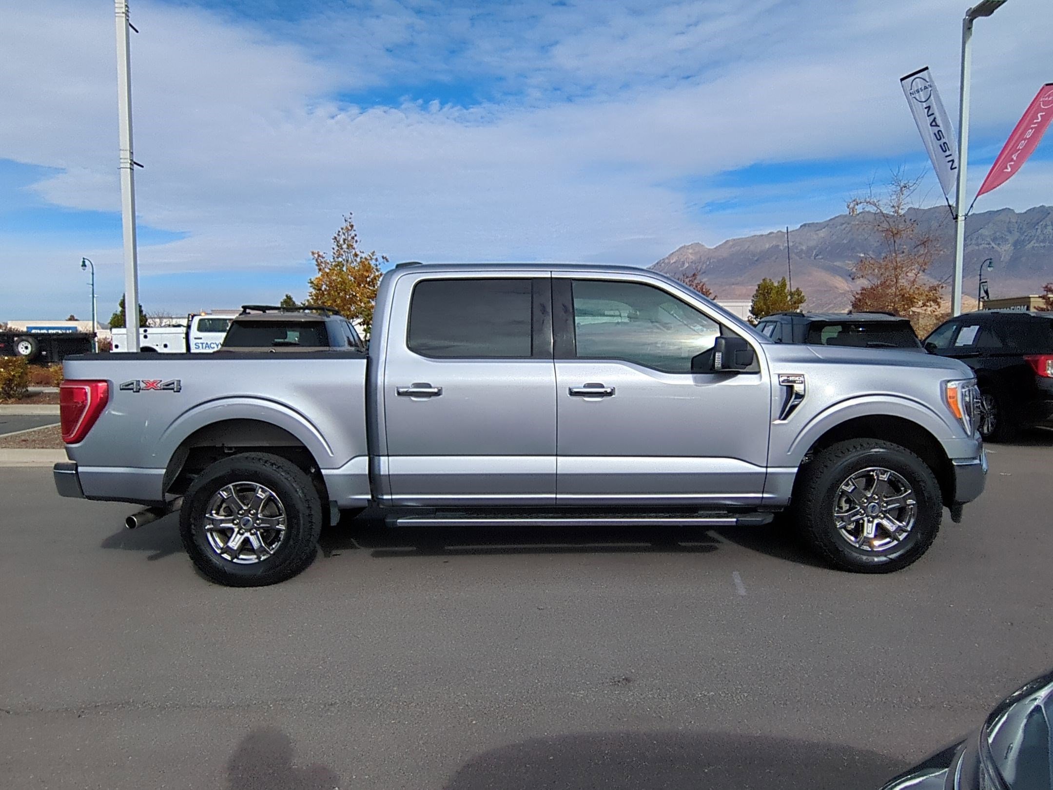 2022 Ford F-150 XLT photo 2