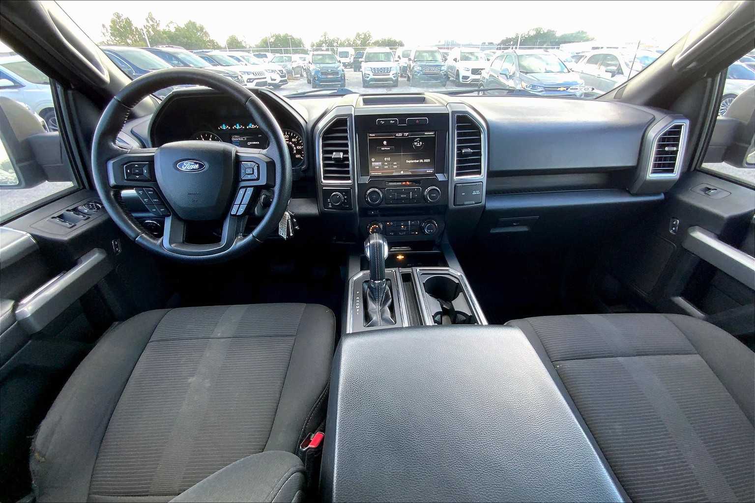 2015 Ford F-150 XLT photo 15