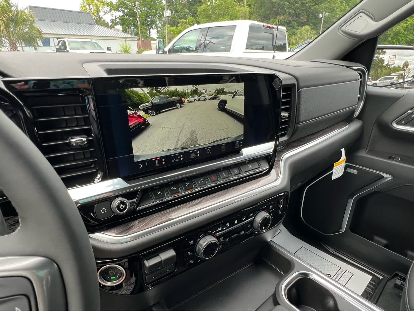 2025 Chevrolet Silverado 1500 LTZ photo 17