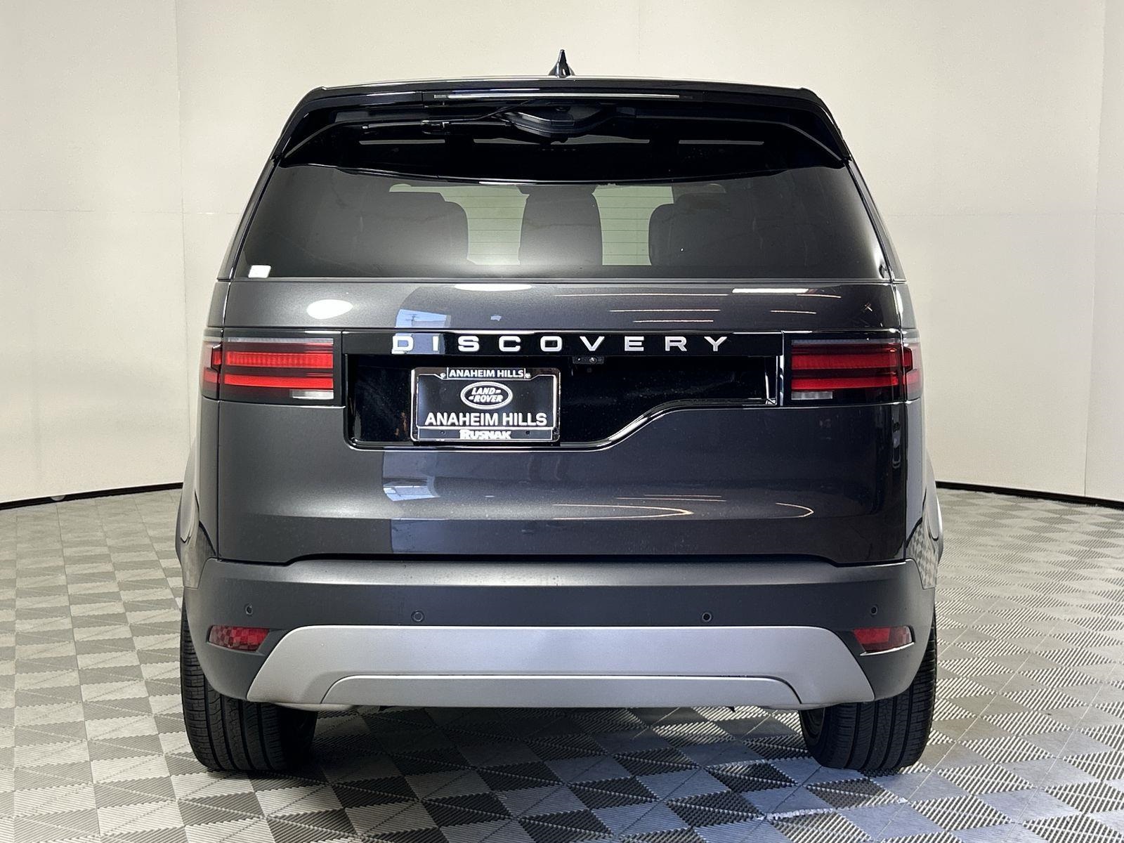 2025 Land Rover Discovery S photo 4