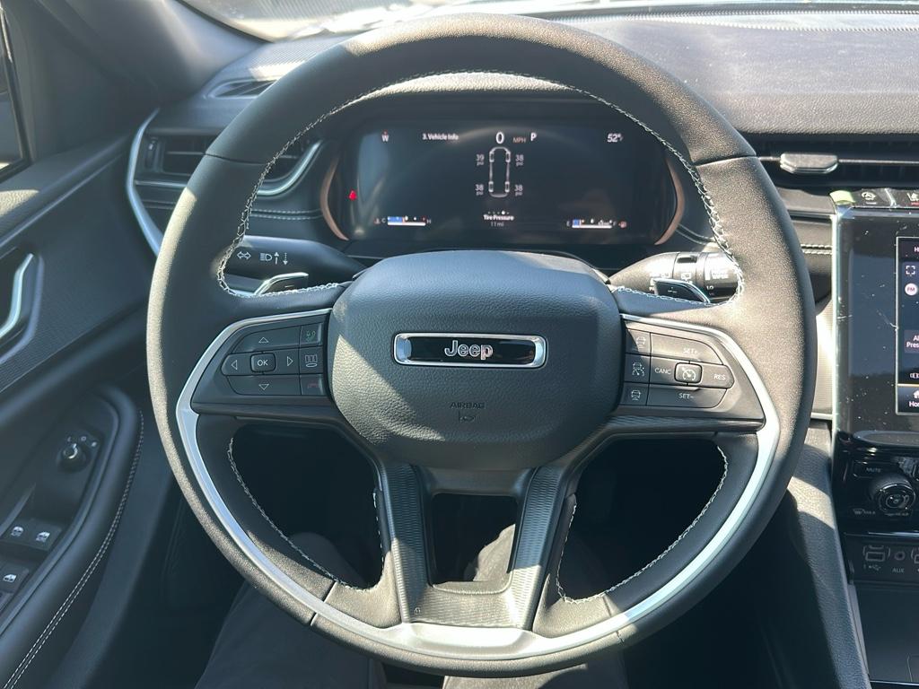 2025 Jeep Grand Cherokee Laredo X photo 36