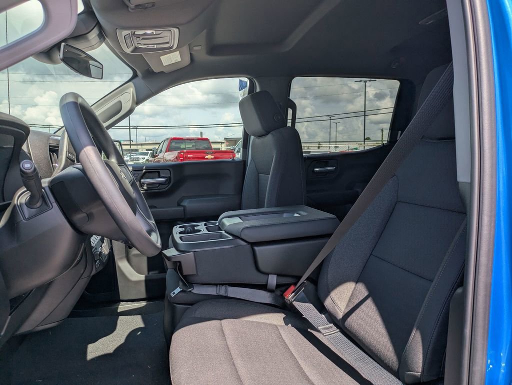2025 Chevrolet Silverado 1500 Custom photo 11