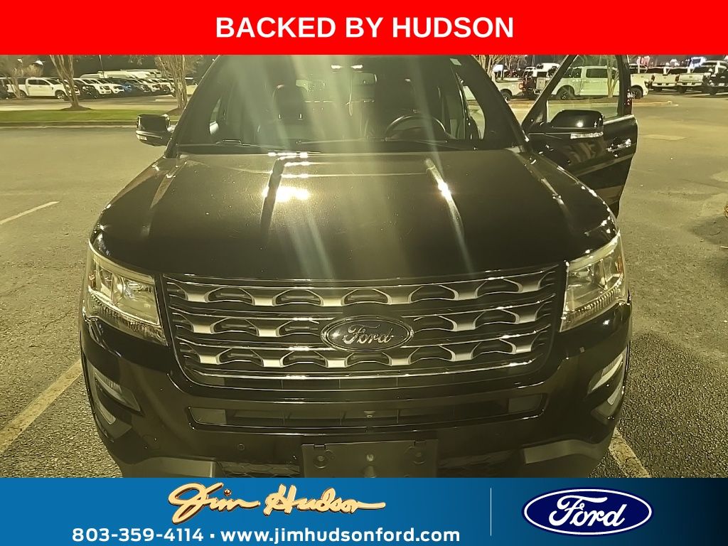 2017 Ford Explorer Limited's photo