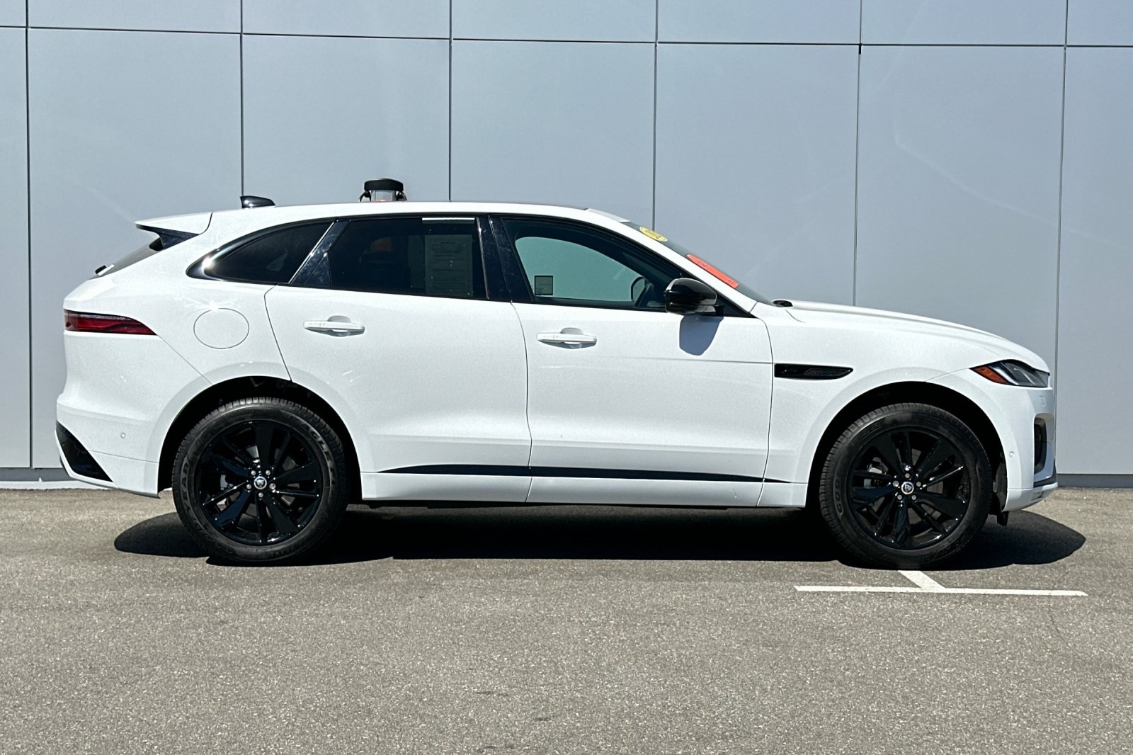 2025 Jaguar F-PACE P250 R-Dynamic S photo 6
