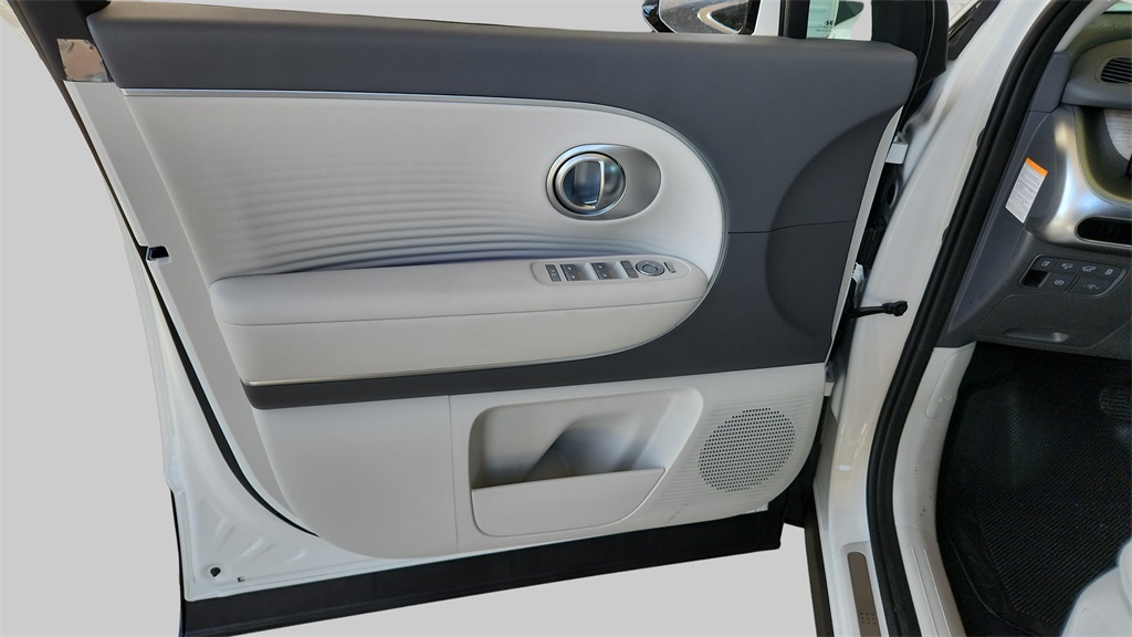 2026 Hyundai Ioniq SEL photo 27