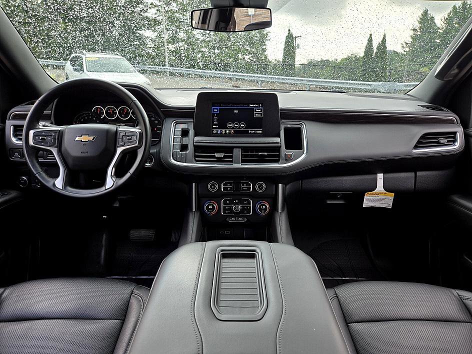 2024 Chevrolet Suburban LS photo 9