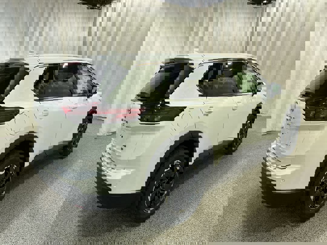 2026 Nissan Rogue SV photo 4