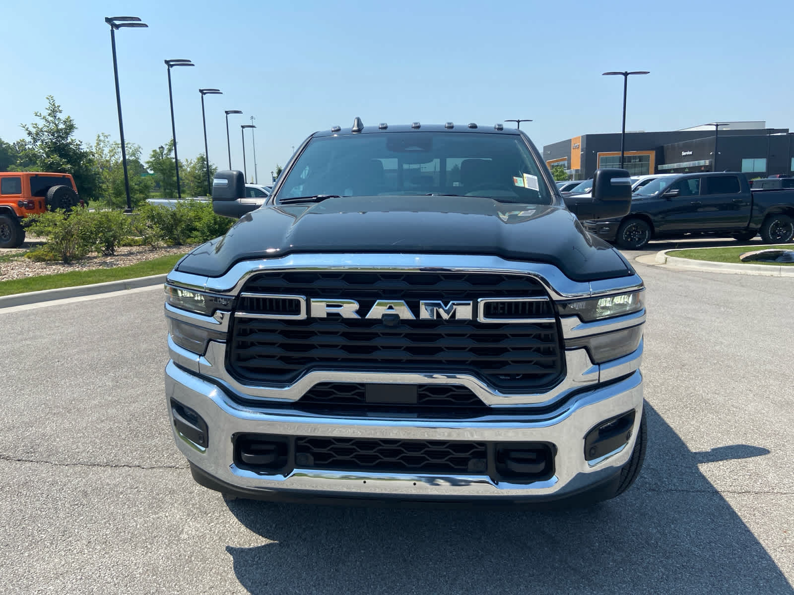 2025 Ram 2500 Tradesman photo 3