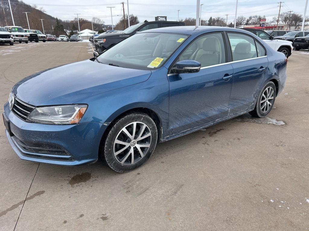 Used 2017 Volkswagen Jetta SE with VIN 3VWDB7AJ0HM361133 for sale in Winona, Minnesota