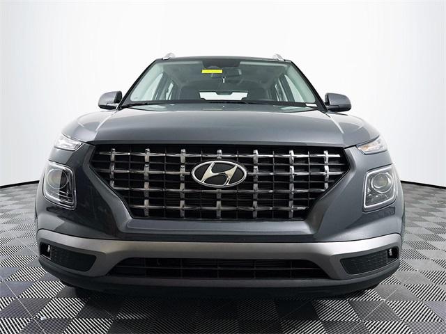 2025 Hyundai Venue SEL photo 9