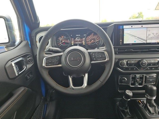 2024 Jeep Wrangler Sahara photo 11