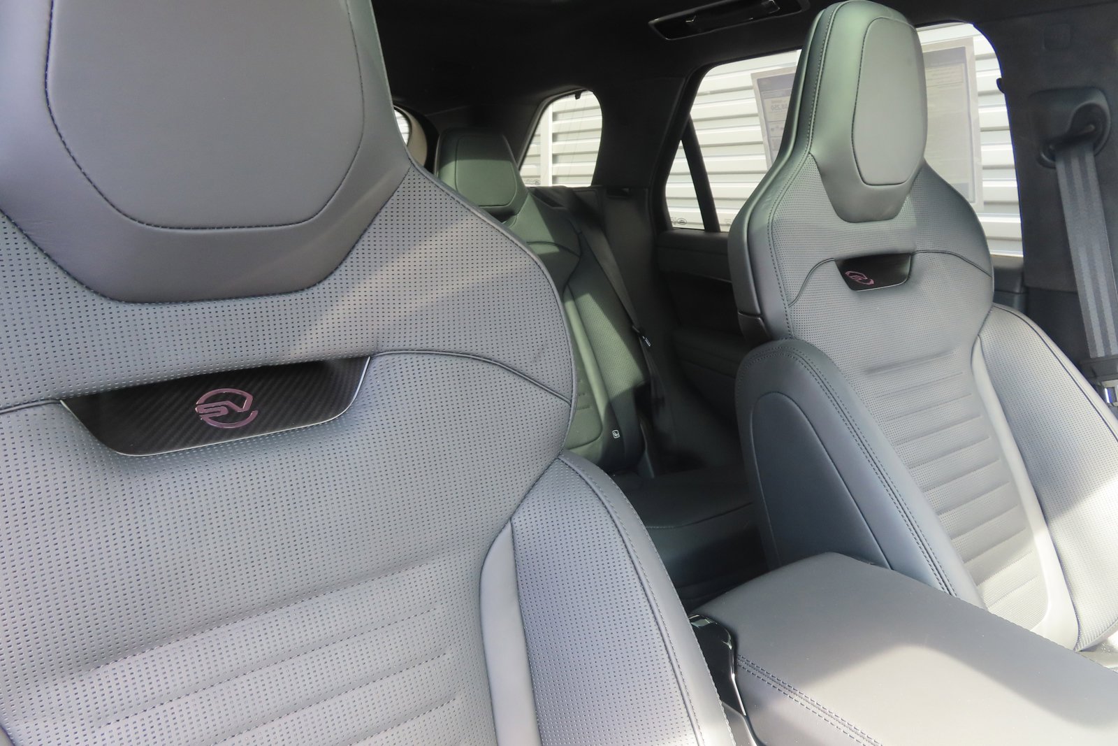 2024 Land Rover Range Rover Sport photo 3