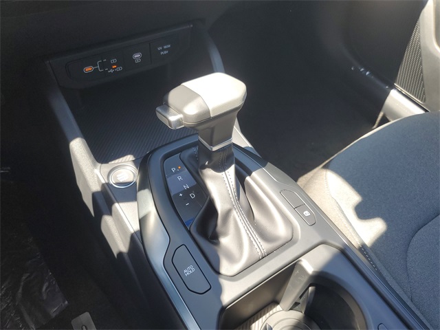 2025 Kia K4 LXS photo 16