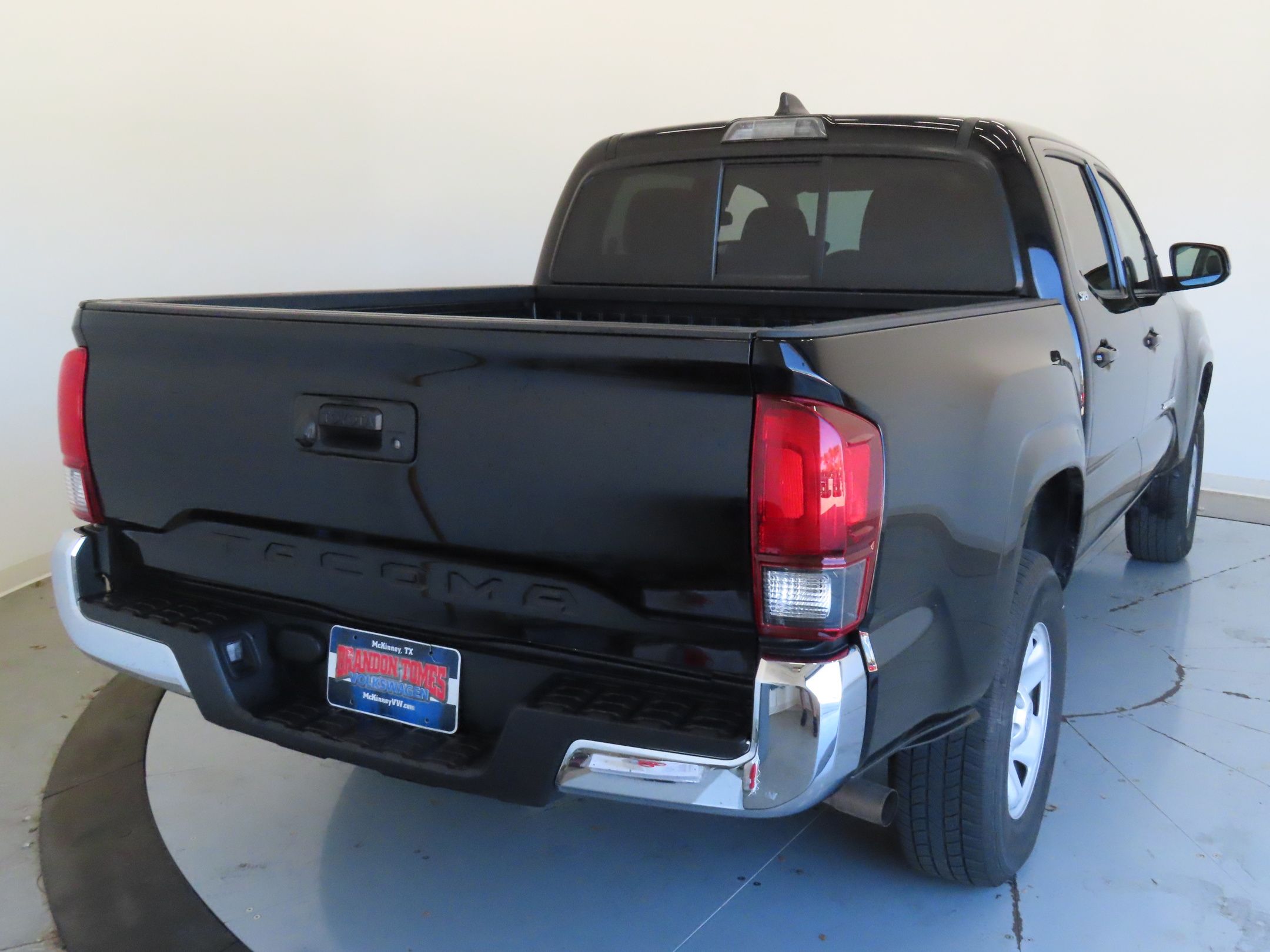 2023 Toyota Tacoma SR5 photo 3