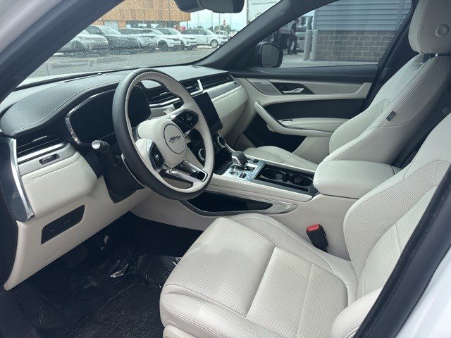 2025 Jaguar F-PACE R-Dynamic S P250 photo 2