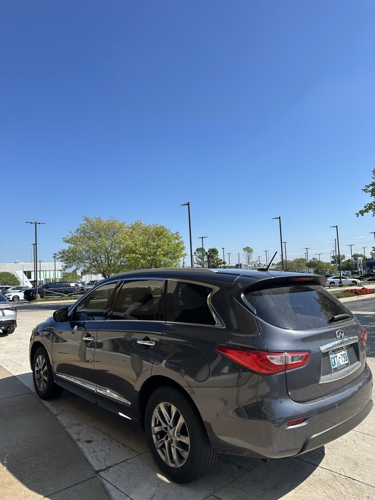 2013 Infiniti JX35 Base photo 2