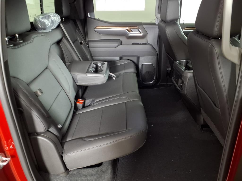 2025 Chevrolet Silverado 1500 RST photo 18