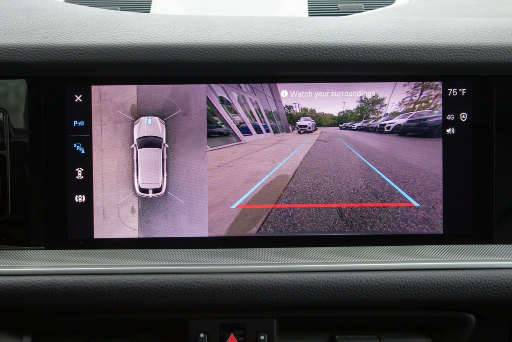 2024 Porsche Cayenne Base photo 17