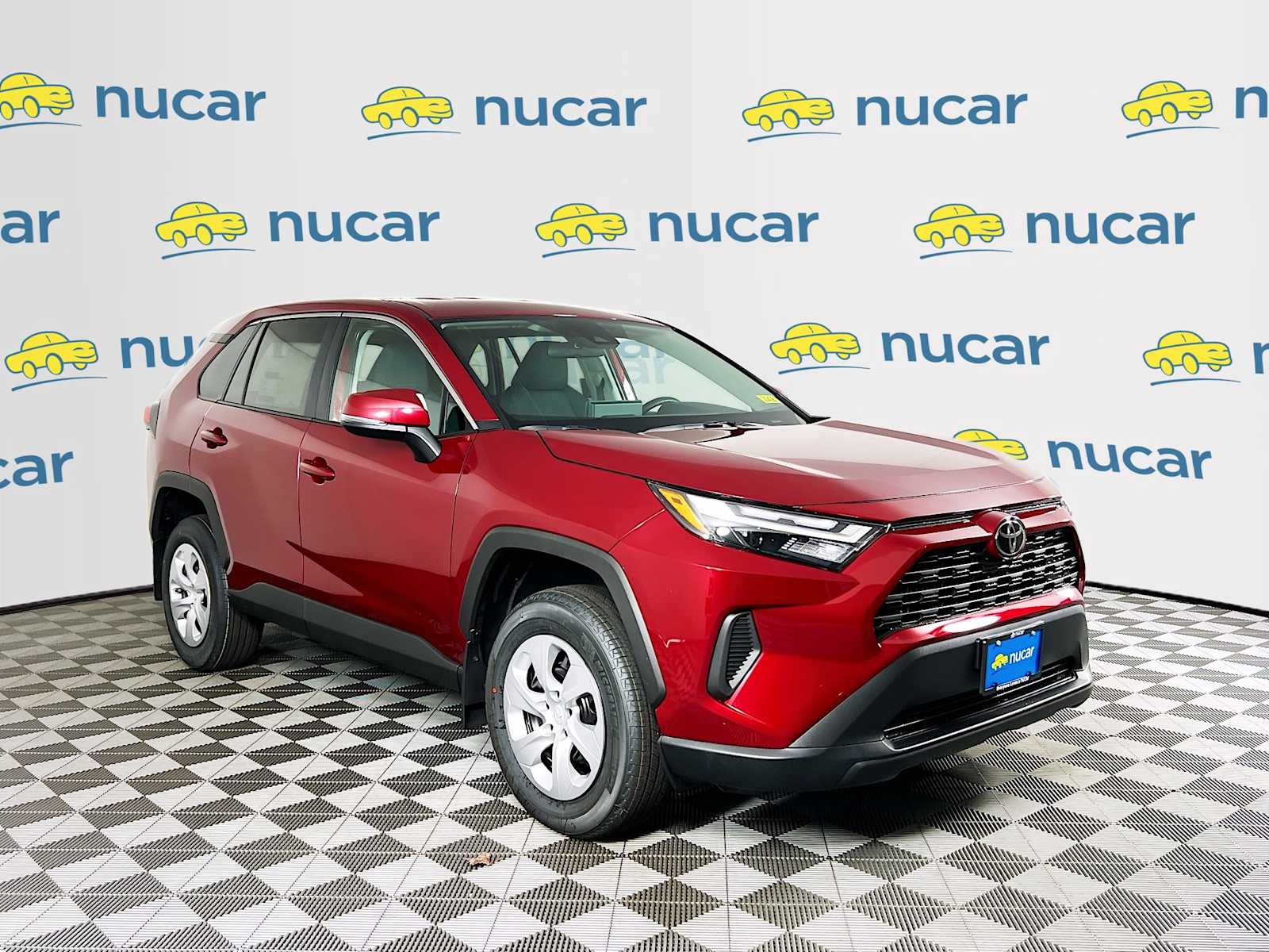 2025 Toyota RAV4 LE's photo