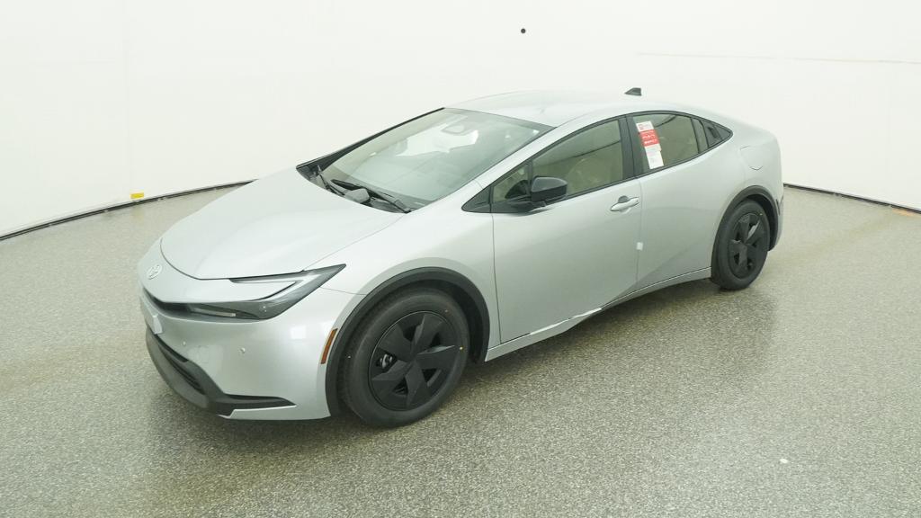 2026 Toyota Prius LE's photo