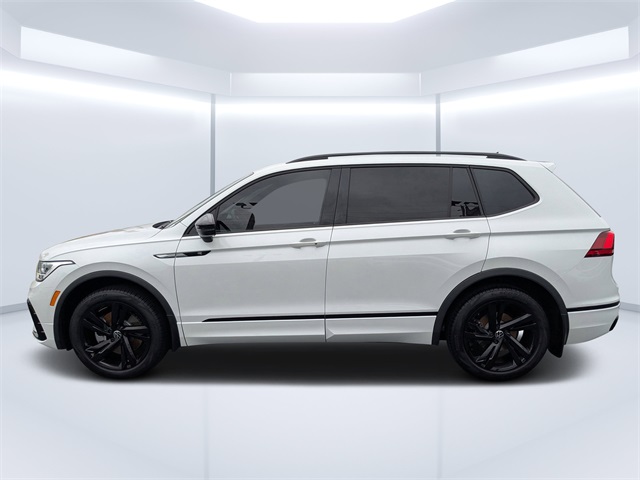 2024 Volkswagen Tiguan SE R-Line Black photo 4