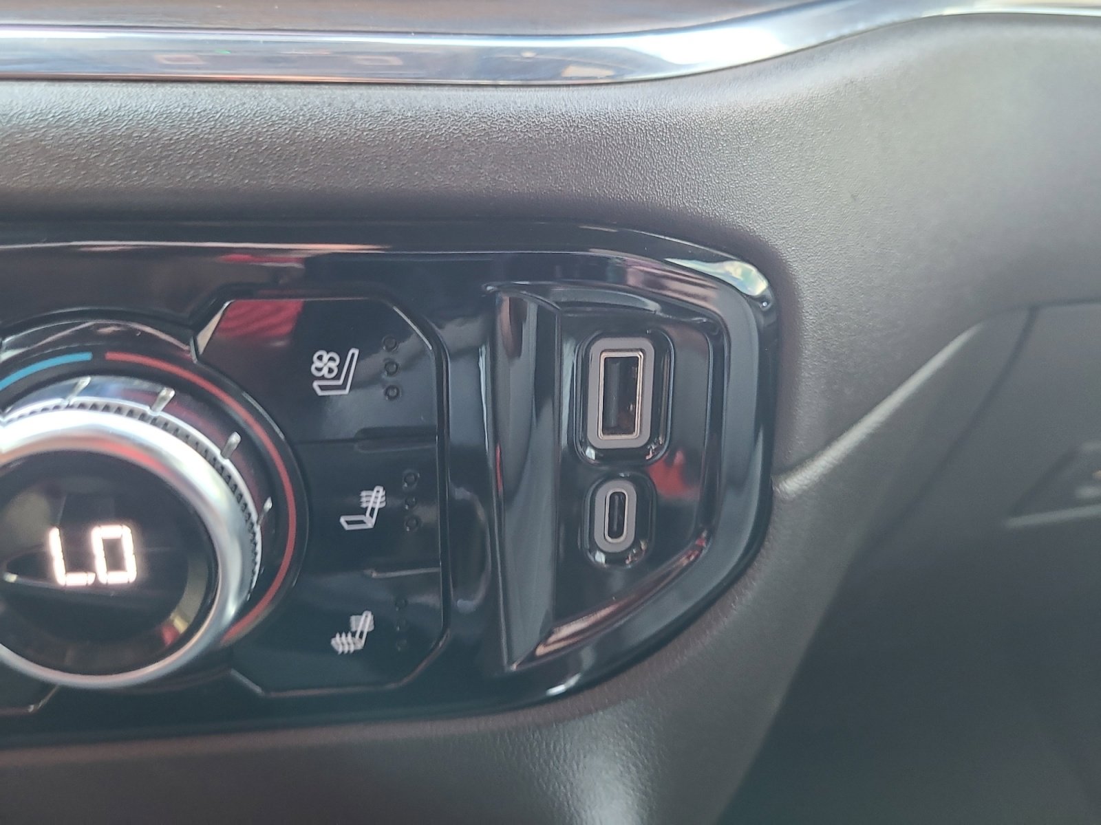 2024 Gmc Sierra HD SLT photo 18