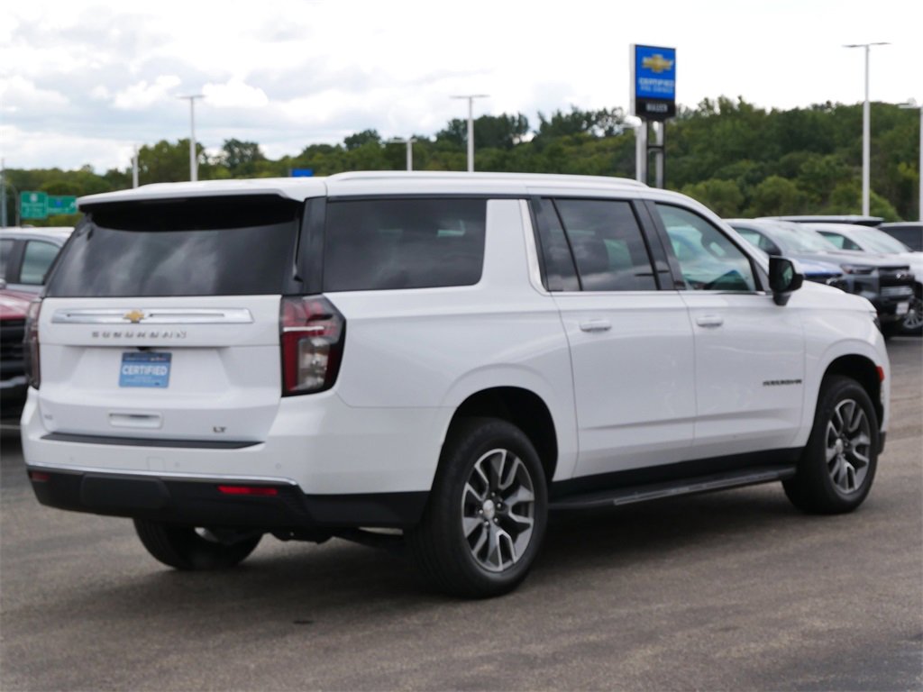 2021 Chevrolet Suburban LT photo 7
