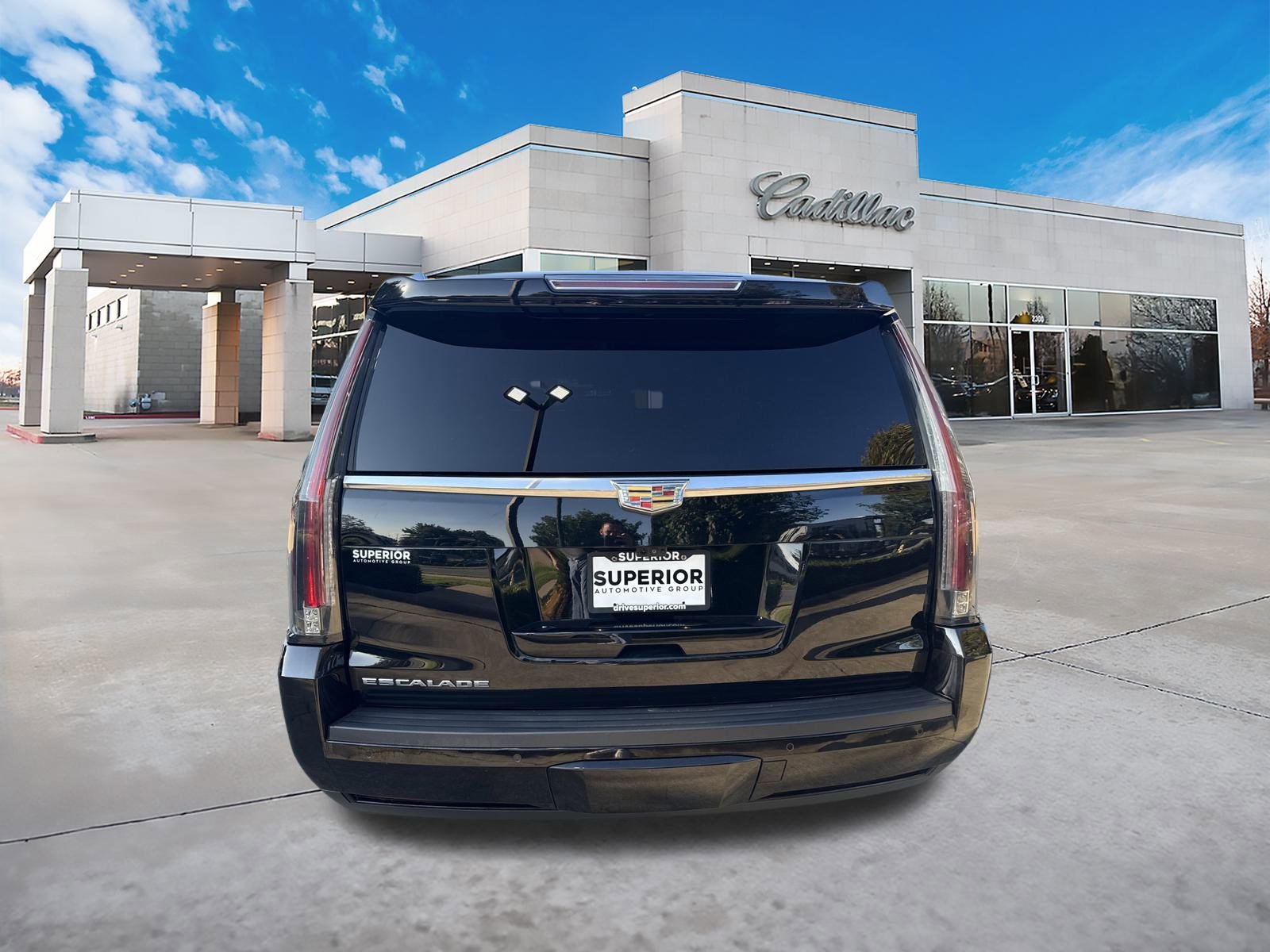 2020 Cadillac Escalade Luxury photo 4