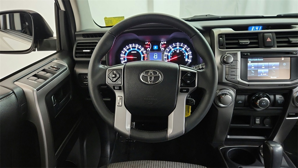 2019 Toyota 4Runner SR5 photo 16