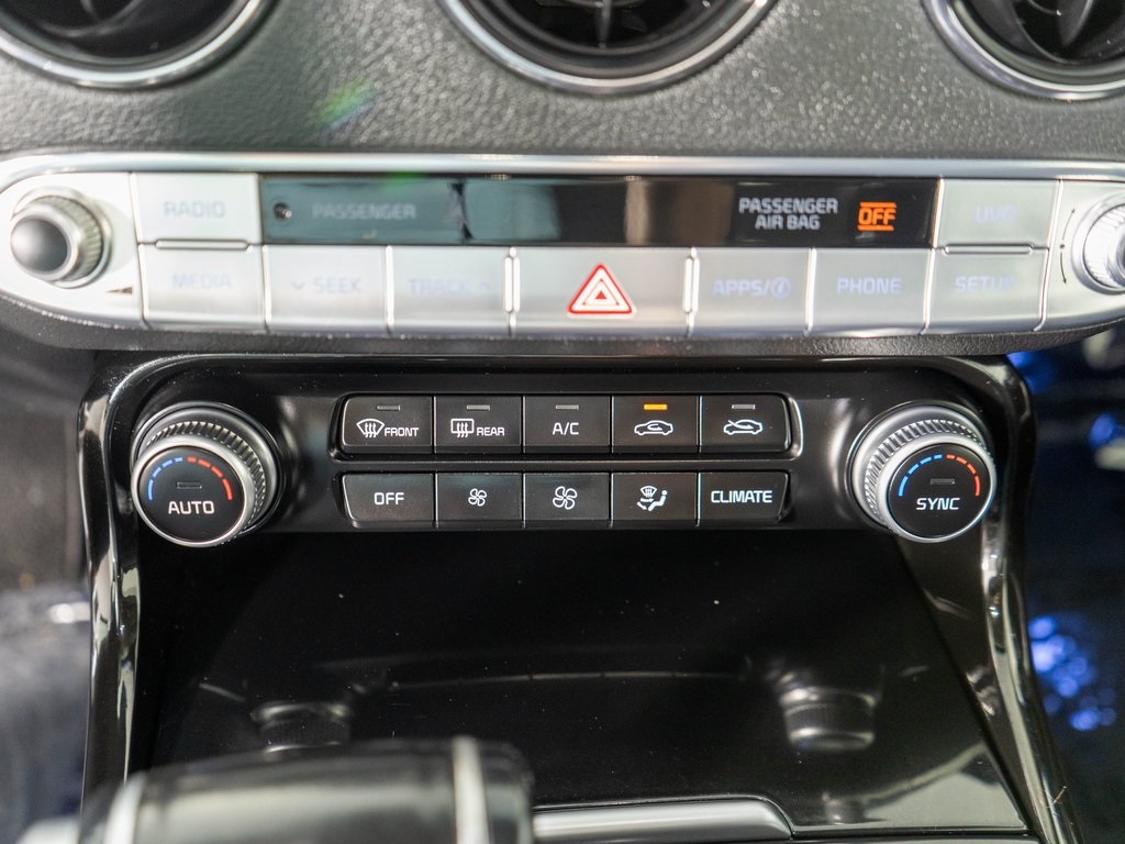 2019 Kia Stinger photo 19