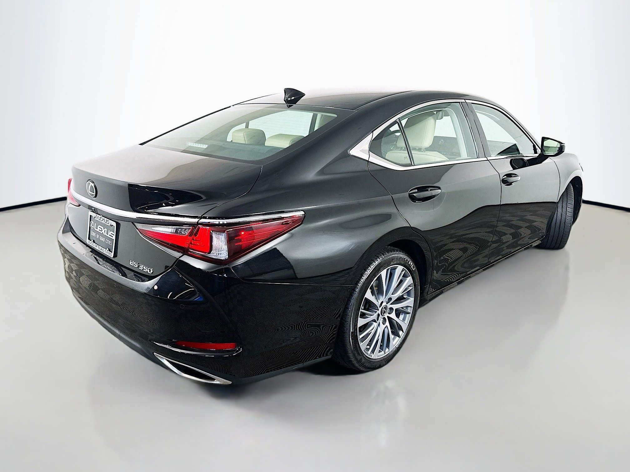 2019 Lexus ES 350 photo 7