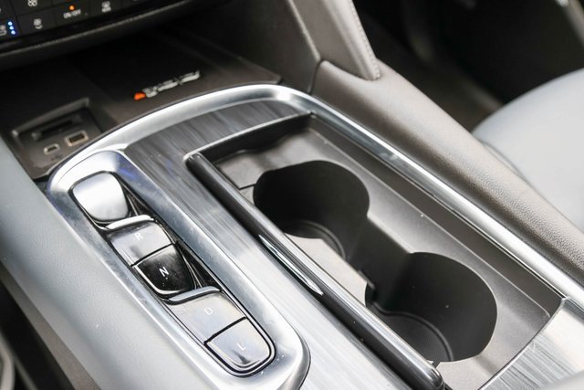 Used 2024 Summit White Buick Premium image 27