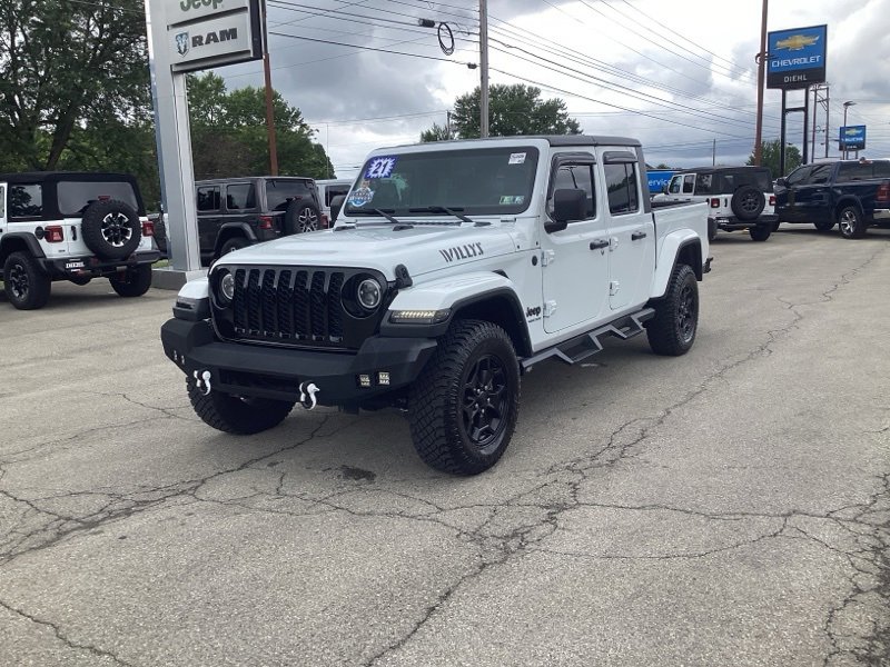 2021 Jeep Gladiator Willys photo 3