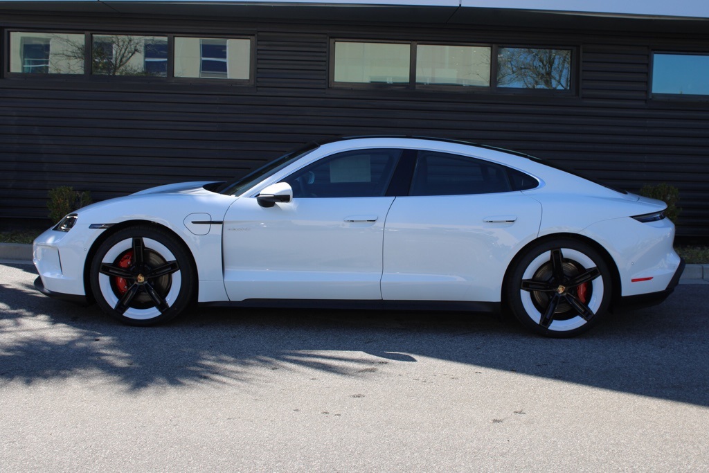 2025 Porsche Taycan 4S photo 2