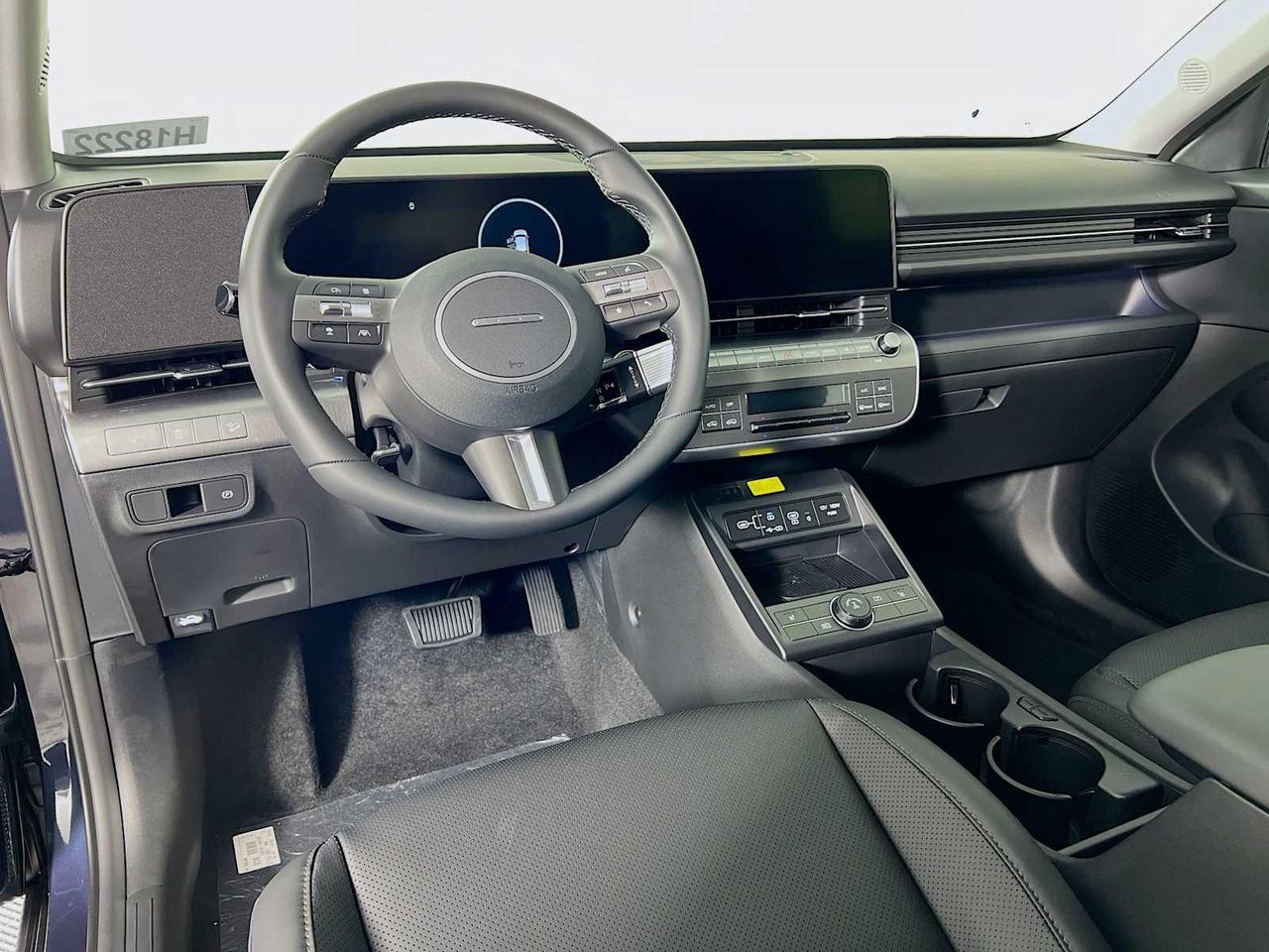 2026 Hyundai Kona SEL photo 2