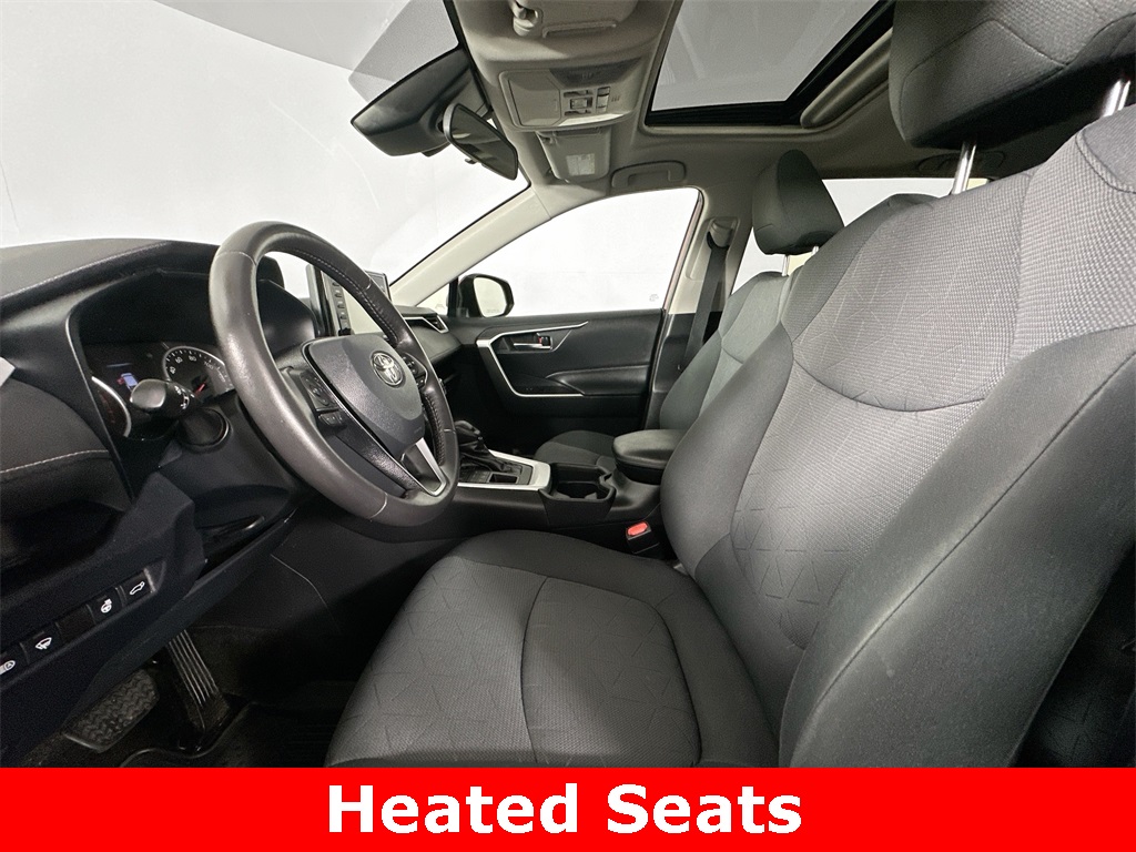 Used 2020 Toyota RAV4 XLE with VIN 2T3P1RFV3LC075800 for sale in Winona, Minnesota