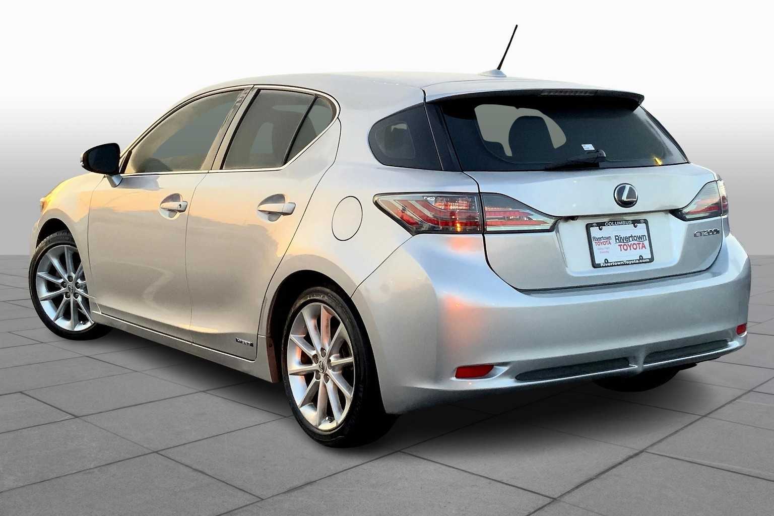 2013 Lexus CT 200h photo 11
