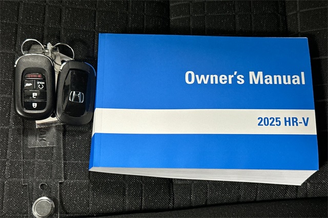 2025 Honda HR-V Sport photo 3