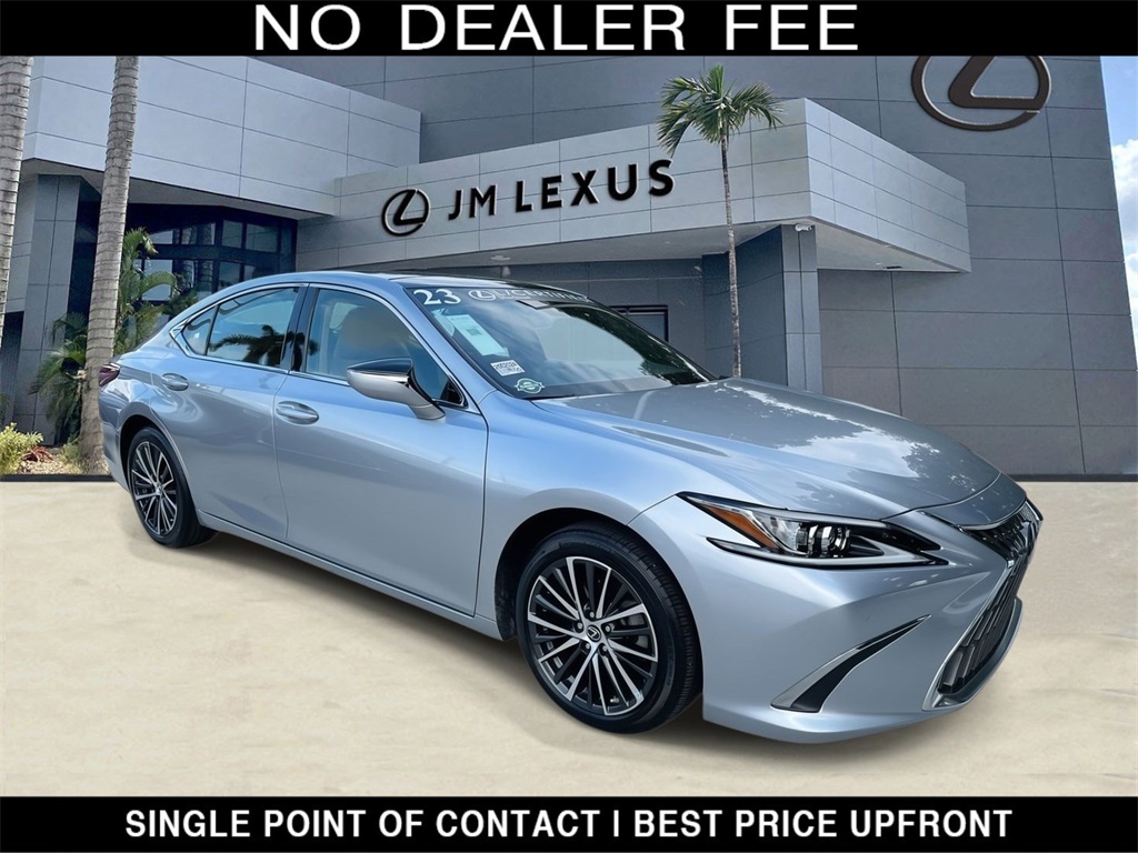 2023 Lexus ES 350's photo