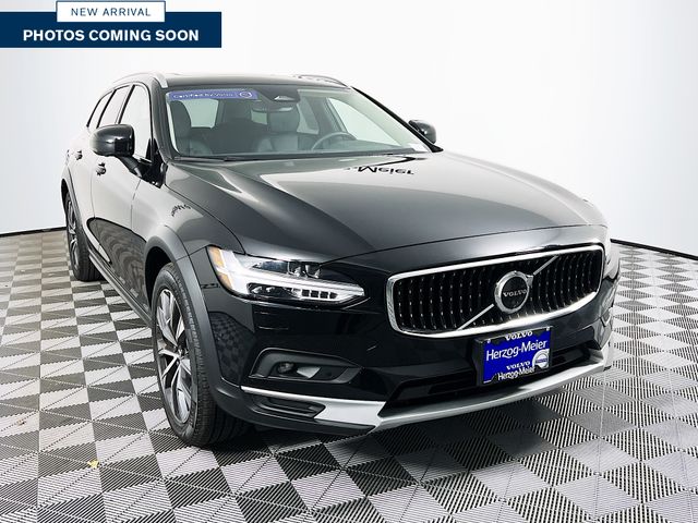 2024 Volvo V90 Cross Country Plus's photo
